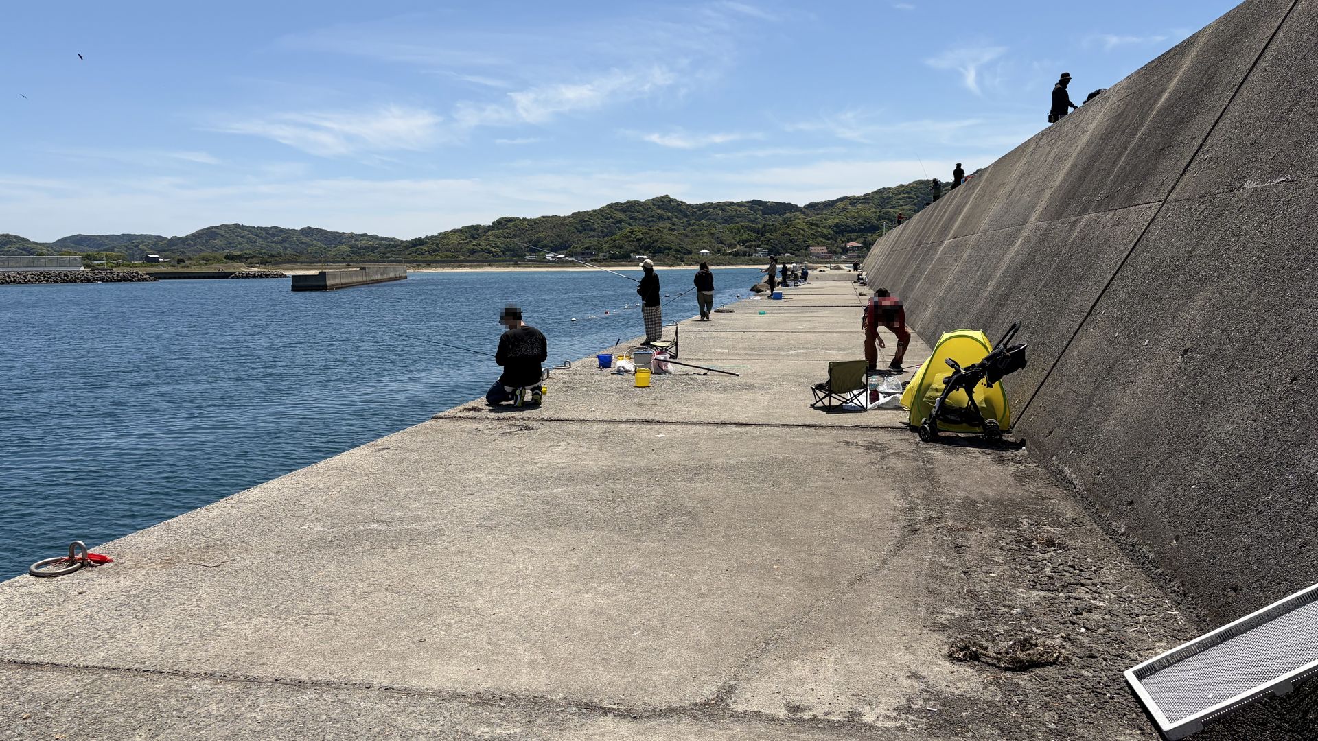 野北漁港の湾内の様子