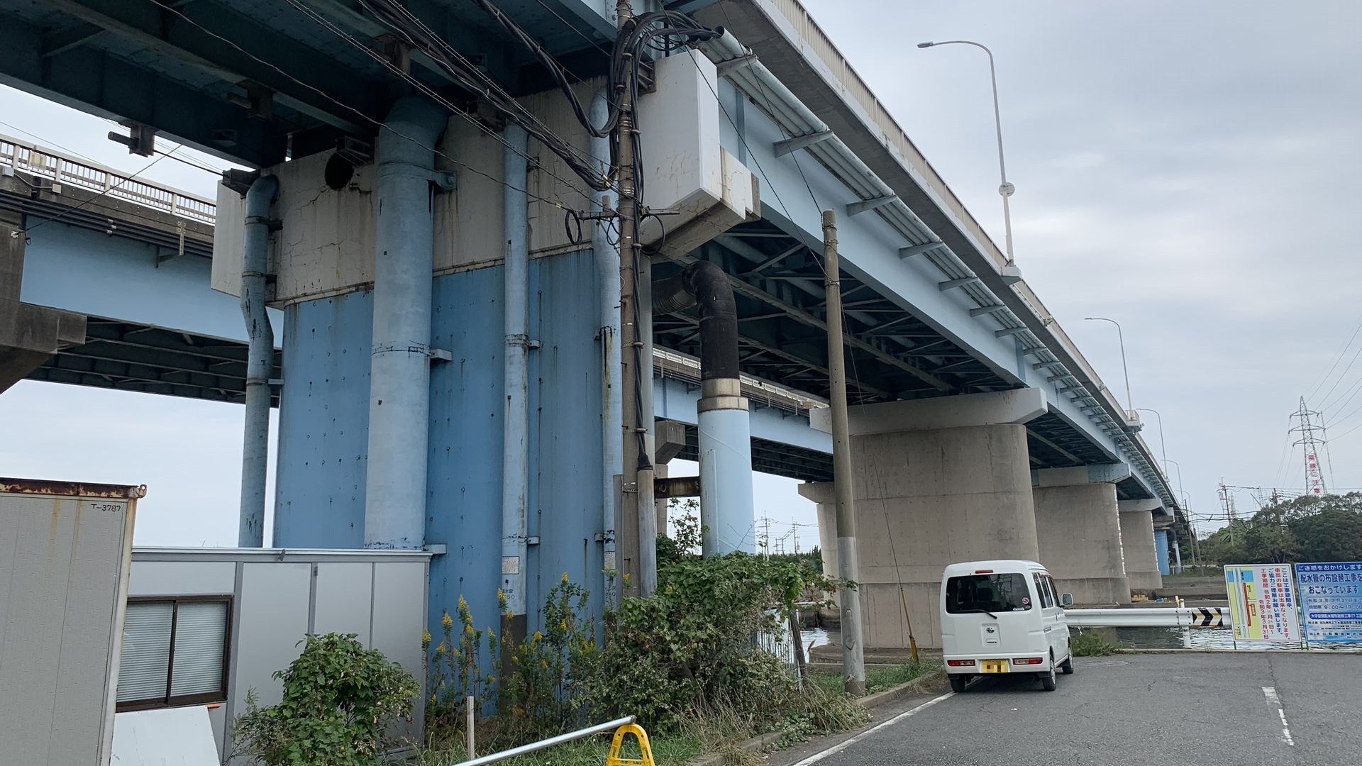 安瀬運河 南側駐車のマナー注意