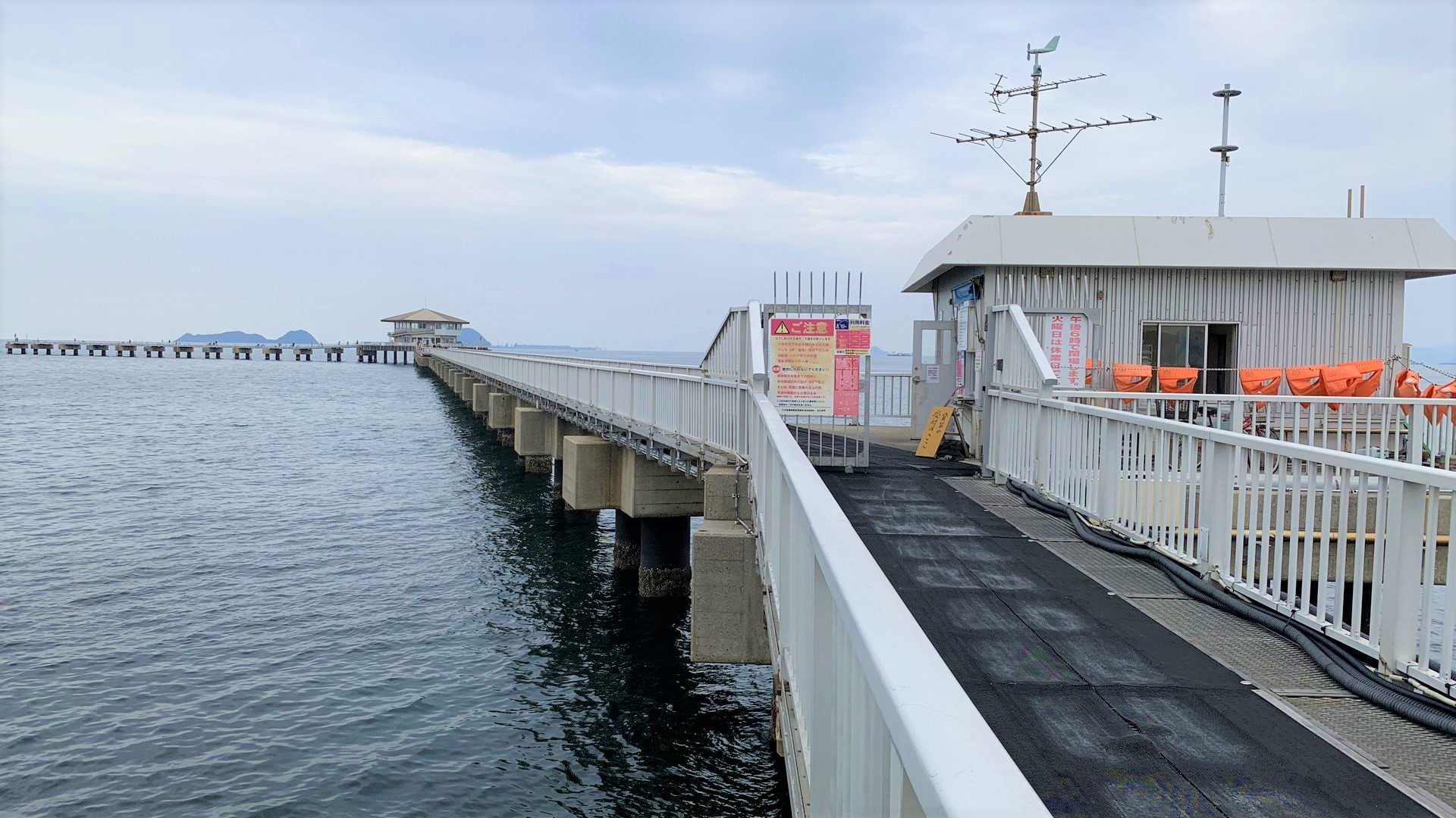 脇田海釣り桟橋 入口のゲート